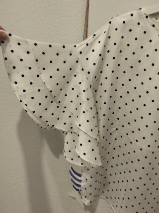 Camisa lunares blanca y negra talla L