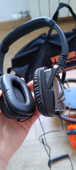 Detector de metales Vevor con bolsa y auriculares