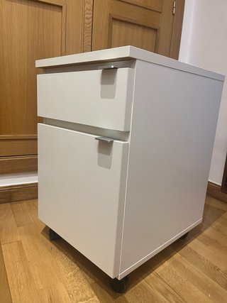 Mueble archivador de oficina blanco