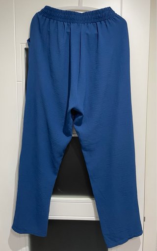 Pantalón fluido tejido azul