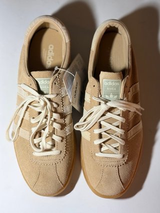 Zapatillas Adidas Rivea Beige/Blanco
