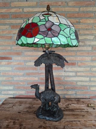 Lámpara de mesa estilo Tiffany vintage