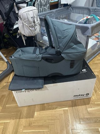 Carro Mutsy+Silla+Regalos