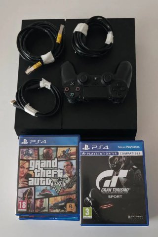 Consola PS4 Slim + 9 Juegos