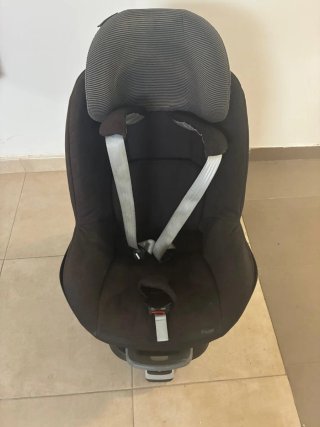 Silla de coche infantil negra
