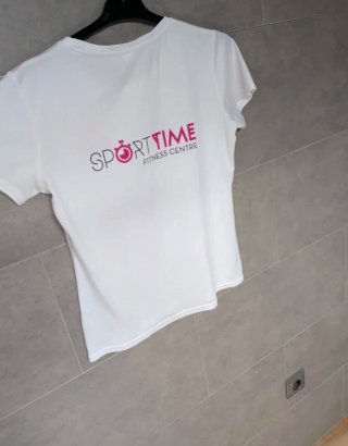 Camiseta deportiva blanca