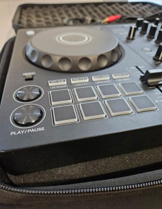 Controladora DJ Pioneer DDJ-FLX4. Muy cuidada.