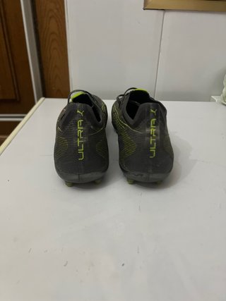 Botas de fútbol Puma ultra grises y verdes