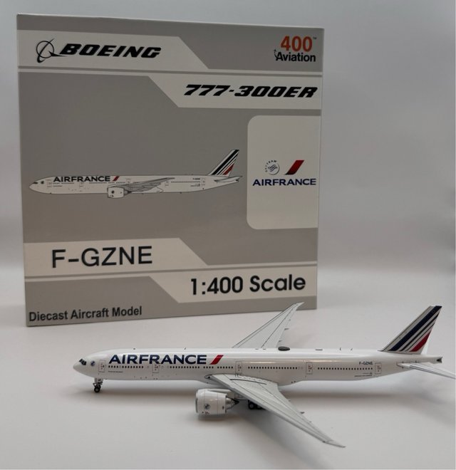 Maqueta Air France B777-300ER F-GZNE 1:400