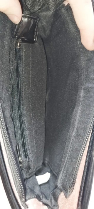 Bolso bandolera negro y rosa de charol terciopelo