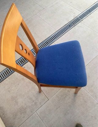 Mesa extensible y 4 sillas (se recoge en sabadell)