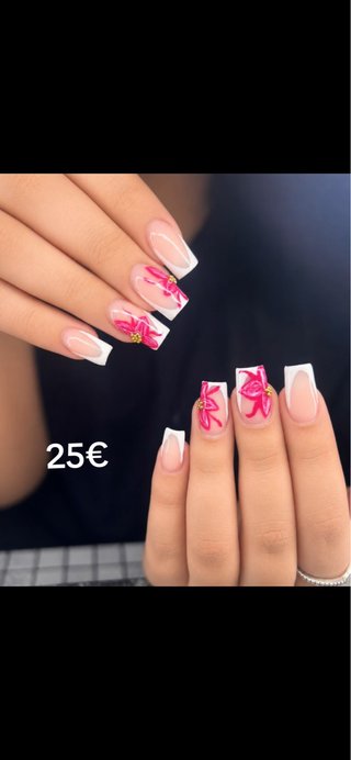 Uñas acrílicas cualquier diseño 25€