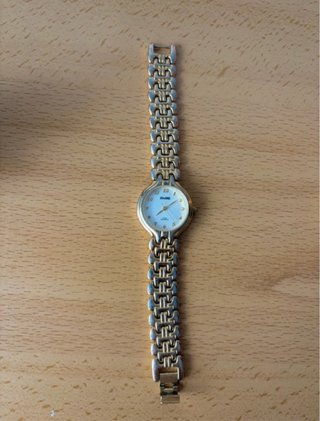 Reloj dorado mujer