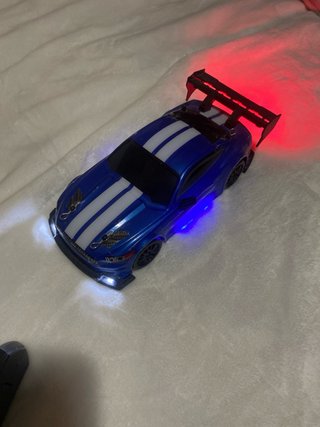 Coche para hacer derrapes en casa mustang