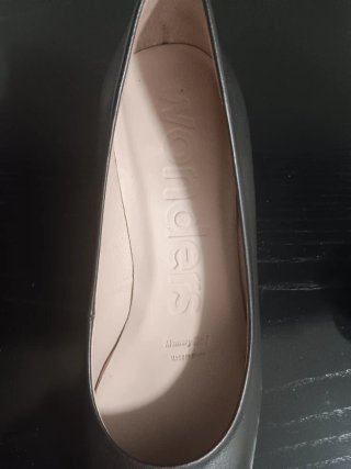Zapatos de salón Wonders negros