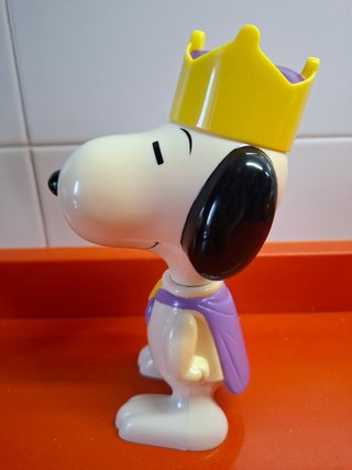 Figura Snoopy Rey grande McDonald’s del 2000