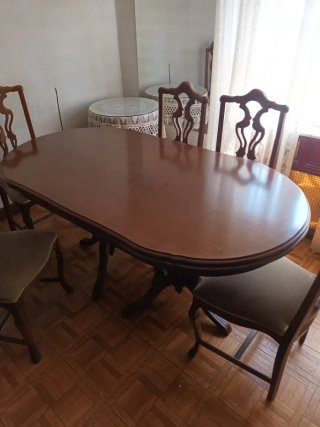 Mesa de comedor y 6 sillas