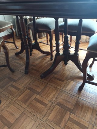 Mesa de comedor y 6 sillas