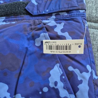 Pantalón impermeable Amazon Essentials azul