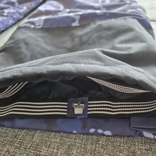 Pantalón impermeable Amazon Essentials azul