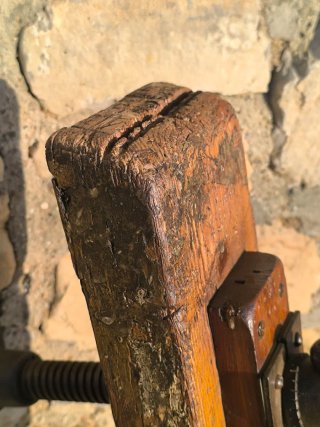 Antiguo tornillo banco carpintero grande