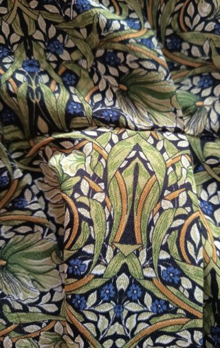 Mono verde estampado floral