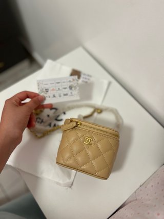 Mini Vanity Chanel Piel Acolchada Beige