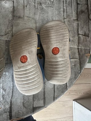 Sandalias niño azul y amarillo
