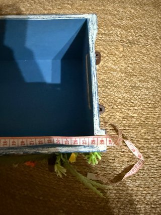 Caja decorativa con flores