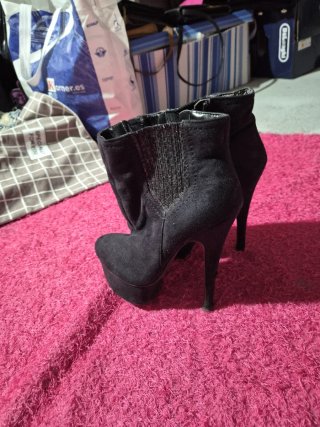 Botines de tacón negros