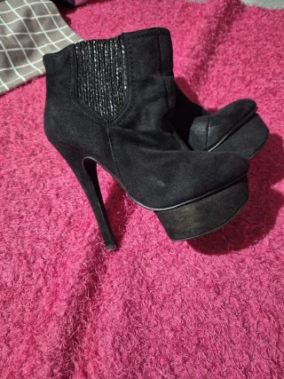 Botines de tacón negros