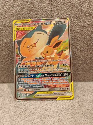 Carta Pokémon Eevee y Snorlax GX 270 PS