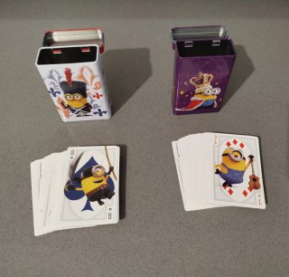 Lote 2 Barajas de Cartas Minions + Latas Metálicas