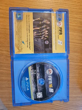Videojuegos PS4: FIFA 16 y NBA 2K14