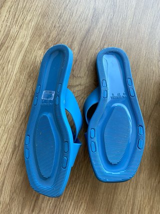 Lote 2 pares sandalias talla 37