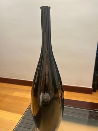 Jarrón alto metálico plateado