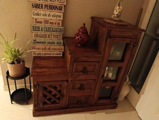 Mueble mexicano de entrada