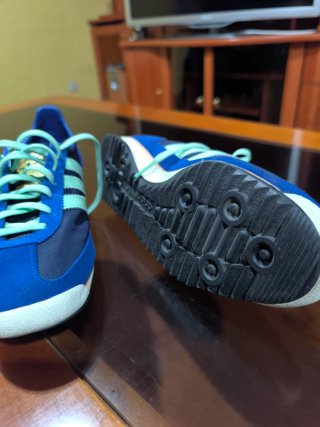 Zapatillas Adidas Azul y Verde Menta, naranja.