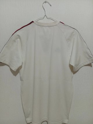 Camiseta Adidas Blanca con Detalles azul marino S
