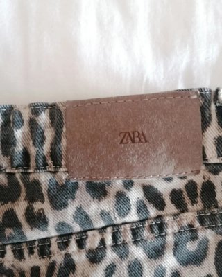 Pantalón Zara Wide Leg Animal Print