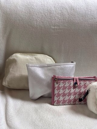 Pack de 4 neceseres de maquillaje nunca usados
