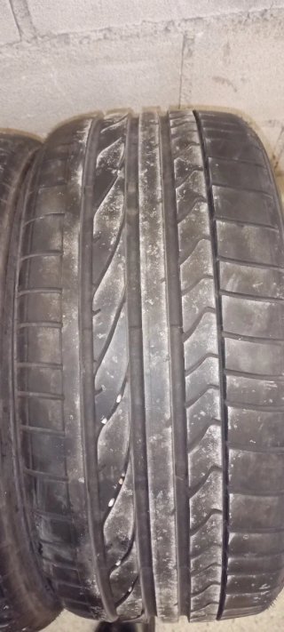 4 Ruedas Bridgestone Potenza RE 050 215 40 17 87V