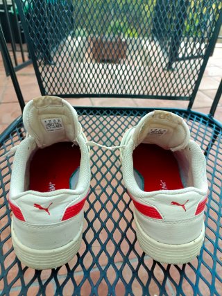 Zapatillas Puma Blancas y Rojas para niño o niña