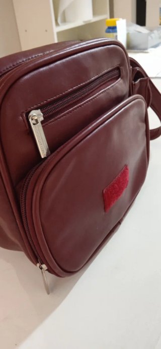 Bolso bandolera piel Morison Italy  color burdeos