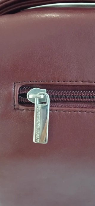 Bolso bandolera piel Morison Italy  color burdeos