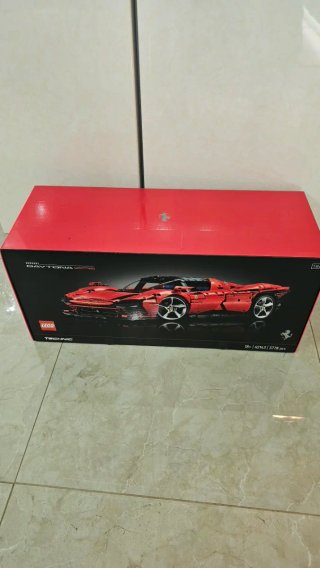 LEGO Technic Ferrari Daytona SP3 42143