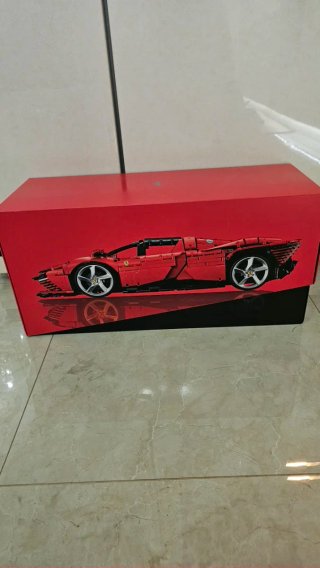 LEGO Technic Ferrari Daytona SP3 42143