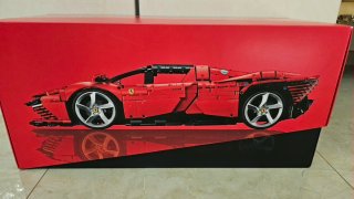 LEGO Technic Ferrari Daytona SP3 42143