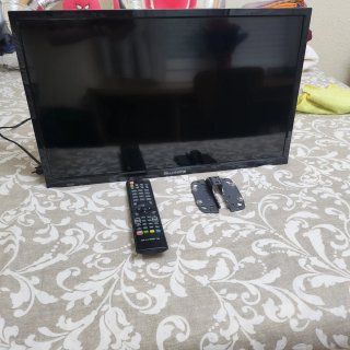 TV Blu:sens 24 HD H326B24A Negra no tiene pie
