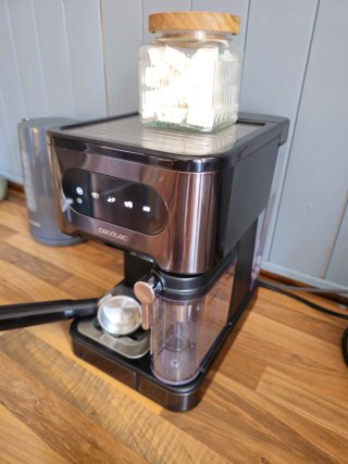 Cafetera Cecotec Expreso 20 y complementos